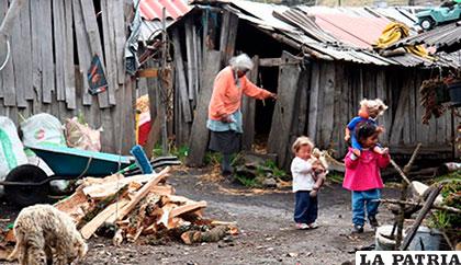 La tasa de latinoamericanos que viven en la pobreza pasó del 28,2% al 29,2%