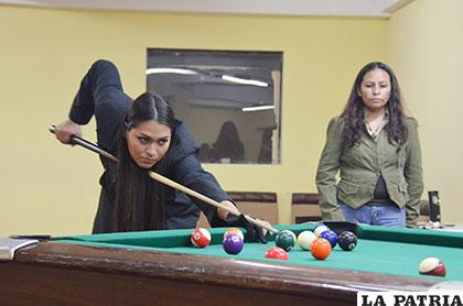 Las damitas que participan en el torneo municipal de billar