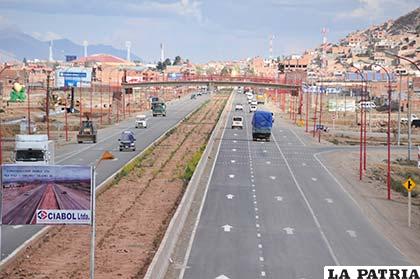 La doble vía Oruro - La Paz será una de las carreteras donde trabajarán los efectivos del 