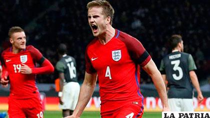 Eric Dier celebra su gol, el del 3-2 de Inglaterra sobre Alemania