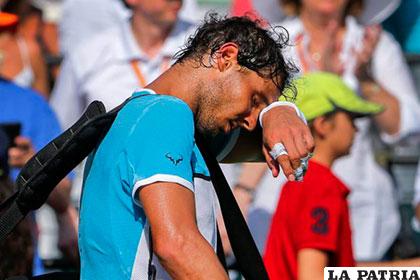 Nadal terminó afectado por la alta temperatura en Miami y abandonó el torneo