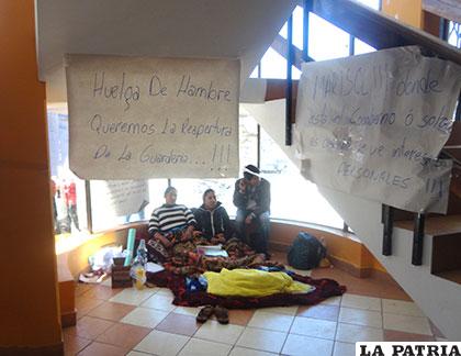 Universitarias entran en su segundo día de huelga de hambre