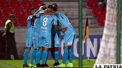Bolívar comenzó ganando, pero no pudo aguantar en el segundo tiempo