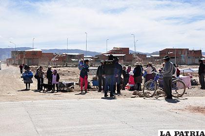 La expectativa crece en inmediaciones de la Estación de Autobuses Oruro