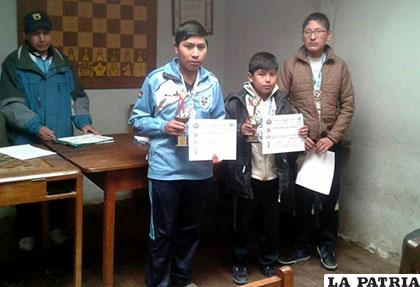 Los ganadores de la competencia departamental de ajedrez