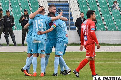 La última vez que jugaron en La Paz, ganó Bolívar 6-0 el 18/09/2016 /APG