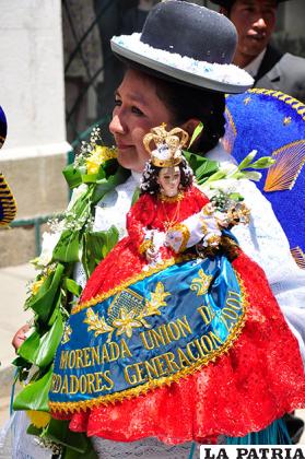 La devoción a la Virgen del Socavón se refleja en la Morenada Unión de Bordadores Generación 2001