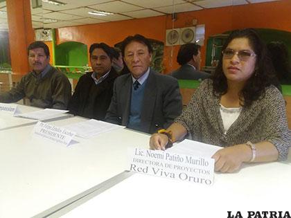Representantes de Iglesias Evangélicas de Oruro e instituciones no gubernamentales en conferencia de prensa