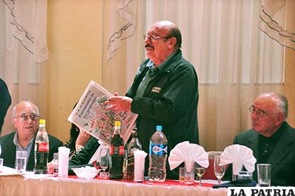 Marcelo Miralles Bová siempre estuvo con un periódico en la mano