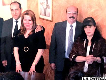 Los esposos Miralles-Iporre (der) junto a Marcelo (hijo) y su esposa Vanessa