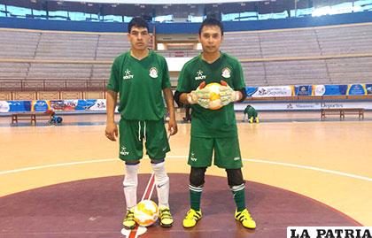 Jesús Saavedra junto a Ramiro Mendivil, son parte de la selección boliviana