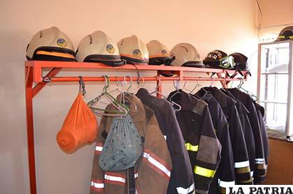 Equipo de salvataje y de bomberos del SAR Bolivia /Archivo