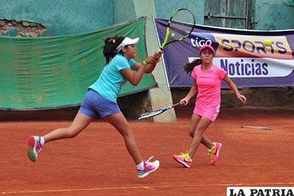 Luciana Flores, de Oruro, jugó en dobles con Isabel Cepeda
