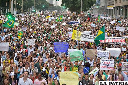 Brasileños participaron este fin de semana en una manifestación contra la 
corrupción