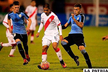 Perú logró revertir el marcador a su favor ante Uruguay
