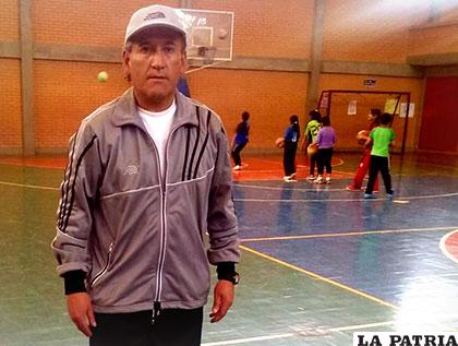 Darwin Rocha por sexta ocasión dirigirá a la selección de Oruro