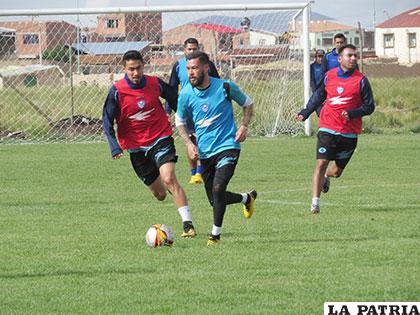 Tancredi será el que maneje el mediocampo en el partido de este sábado