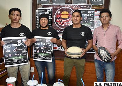 Integrantes de Panteras Rugby Club, durante la conferencia de prensa