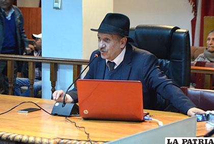 Viceministro Cox en la Brigada Parlamentaria de Oruro