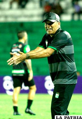 Clausen en la cuerda floja /APG