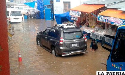 Las lluvias generan constantes inundaciones en la ciudad