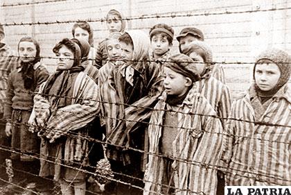 Los niños en Auschwitz olvidaban su infierno al ir a la escuelita /LAVANGUARDIA.COM