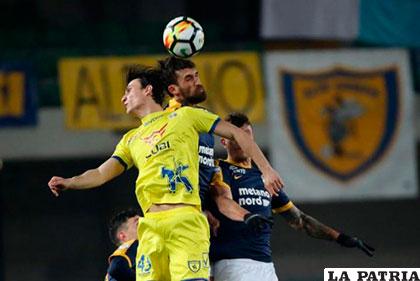 La acción del partido que venció Verona al Chievo 1-0