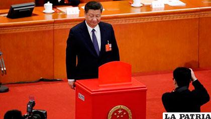 Xi Jinping en el pleno de la Asamblea Nacional Popular /larazon.es