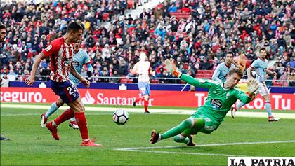 Vitolo anota el 2-0, al final Atlético de Madrid venció 3-0 al Celta
