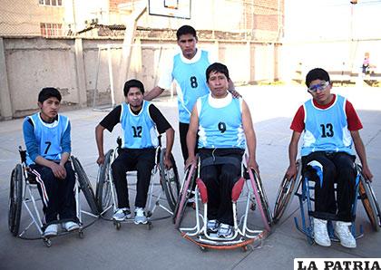 El equipo de Magic es animador del torneo de básquetbol sobre 
silla de ruedas