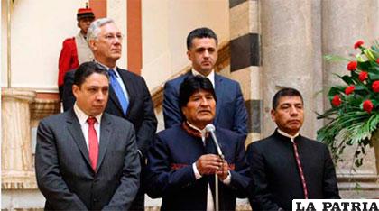 El Presidente Morales acompañado de autoridades vinculadas a la demanda marítima /Ministerio de Justicia