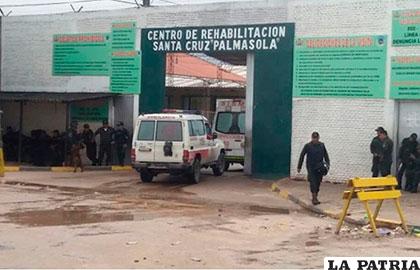Frontis de la cárcel de Palmasola en Santa Cruz