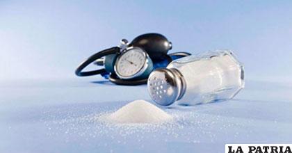 El excesivo consumo de sal produce al menos cinco enfermedades