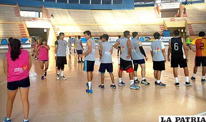 La concentración de los deportistas del handball se realizó en Sucre
