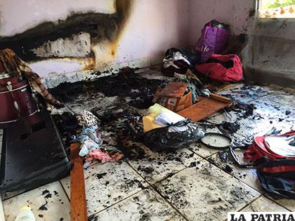 Los objetos se quemaron en el interior de la habitación /Taxi Noticias