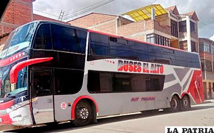 La mayor cantidad de motorizados que están a la espera de pasajeros son de la empresa Buses El Alto