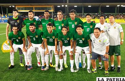 La Selección Boliviana que anoche jugó frente a su similar de Curazao /FBF