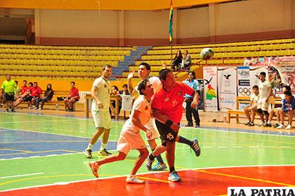 Deportistas del handball esperan llegar a la selección nacional /Archivo