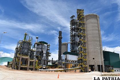 La capacidad de producción es de 1,3 millones de toneladas de cemento al año
/ LA PATRIA