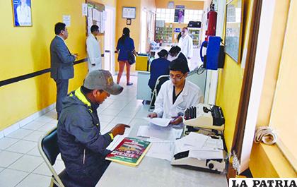 Senadores y diputados comprometen apoyo para socializar Seguro Universal de Salud /RTP