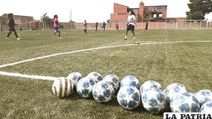 Incertidumbre en las jugadoras que se entrenan en Challapata /Cortesía club Independiente