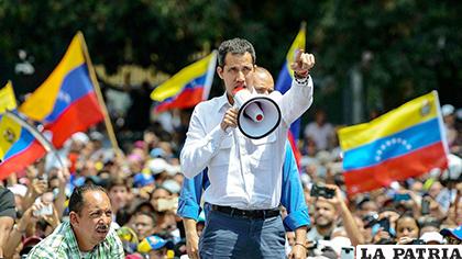 Guaidó toma más fuerza ante Maduro / NOTICIASSIN.COM