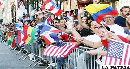 Extranjeros llegan a Estados Unidos con esperanzas de una mejor vida/ WP.COM