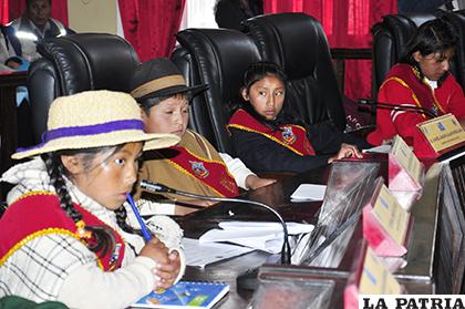 La Comisión recuperó sugerencias de niños en anteriores sesiones infantiles /LA PATRIA /ARCHIVO