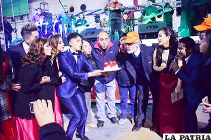 Se sopló la velita del aniversario 100 del matutino