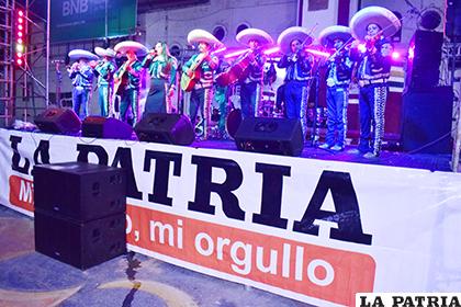 Mariachi Guadalajara cantó Cumpleaños Feliz 