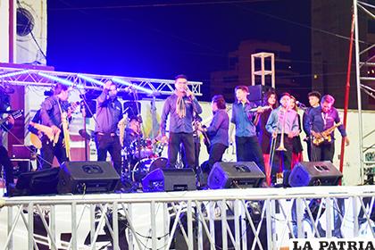 Fusión Sentimiento presente en la serenata del centenario periódico 