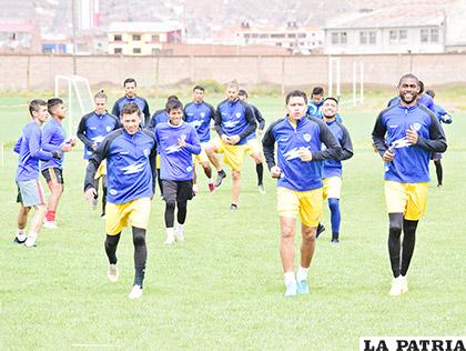 Jugadores de San José durante el trabajo de preparación