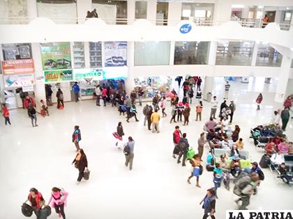 Estación de Autobuses Oruro espera que con nuevos espacios se tenga mayor recaudación /LA PATRIA 