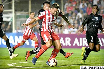La acción del cotejo en el cual venció Unión de Santa Fe 2-0 a Independiente del Valle /ole.com